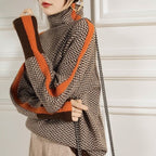 Clémence | Pull à col montant avec des rayures contrastées saisissantes